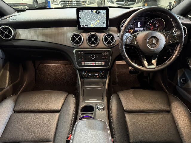 MERCEDES BENZ CLA Shooting Brake