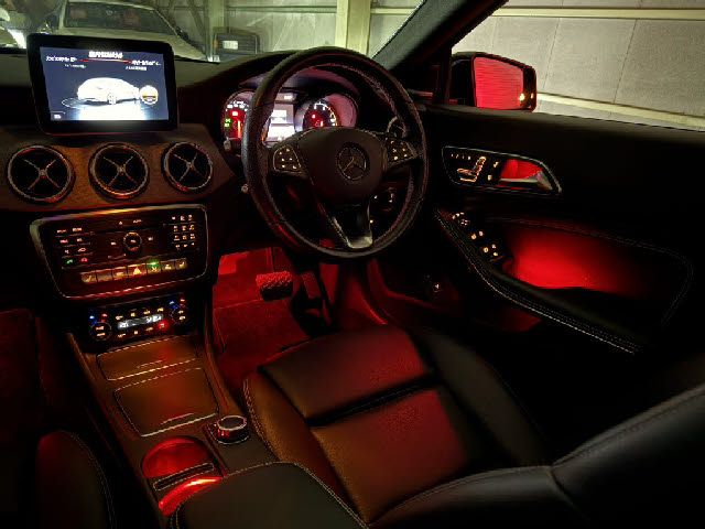 MERCEDES BENZ CLA Shooting Brake