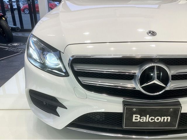 MERCEDES BENZ E class sedan