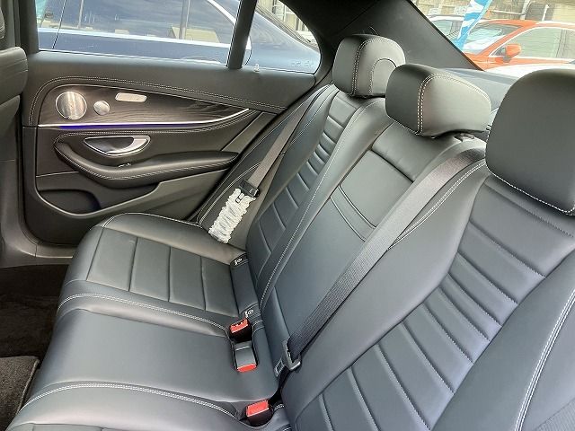 MERCEDES BENZ E class sedan