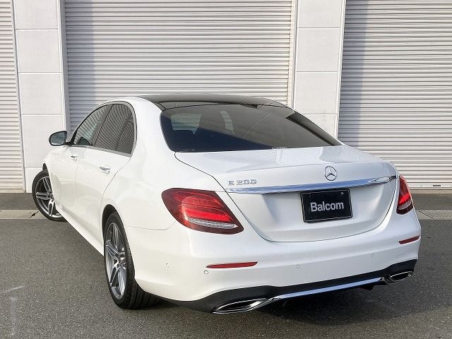 MERCEDES BENZ E class sedan