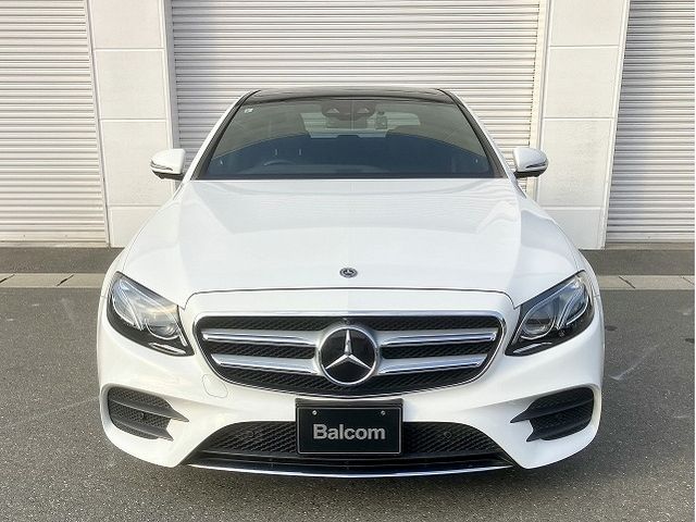 MERCEDES BENZ E class sedan