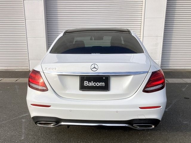 MERCEDES BENZ E class sedan