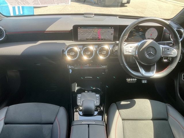 MERCEDES BENZ A class sedan