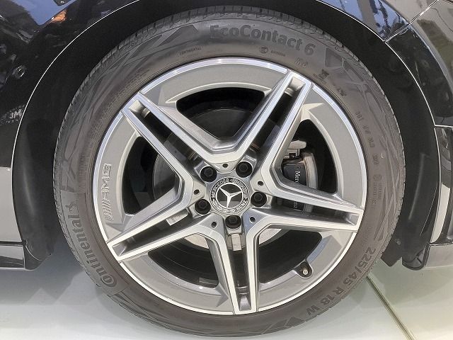 MERCEDES BENZ A class sedan