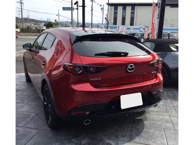 MAZDA3 FASTBACK