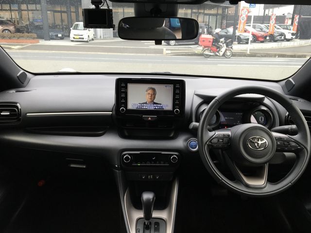 YARIS HYBRID