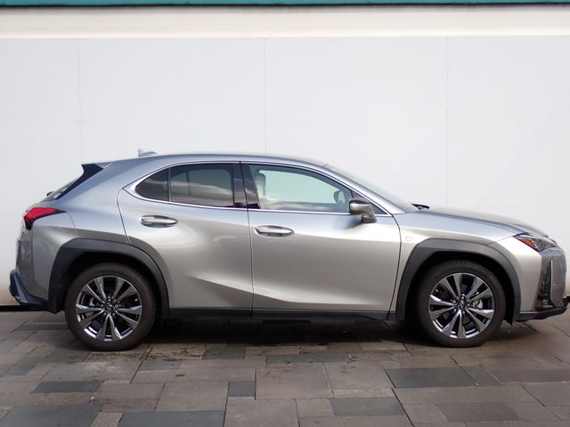 LEXUS UX200