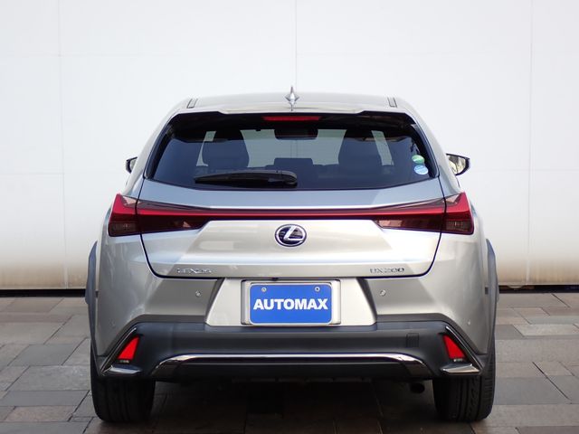 LEXUS UX200