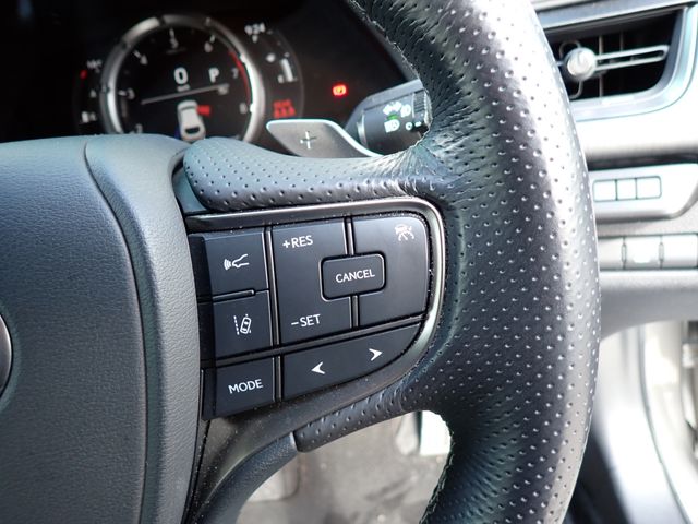 LEXUS UX200