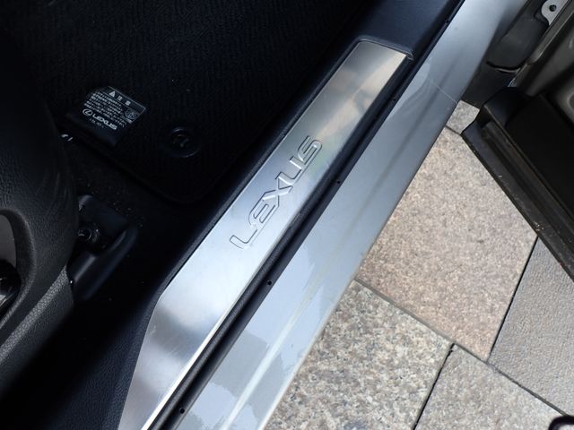 LEXUS UX200
