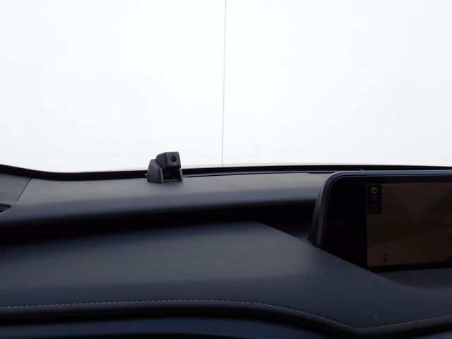 LEXUS UX200