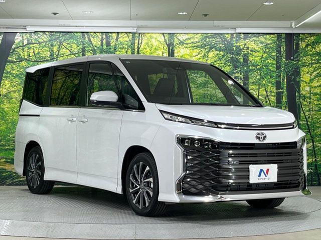 VOXY HYBRID