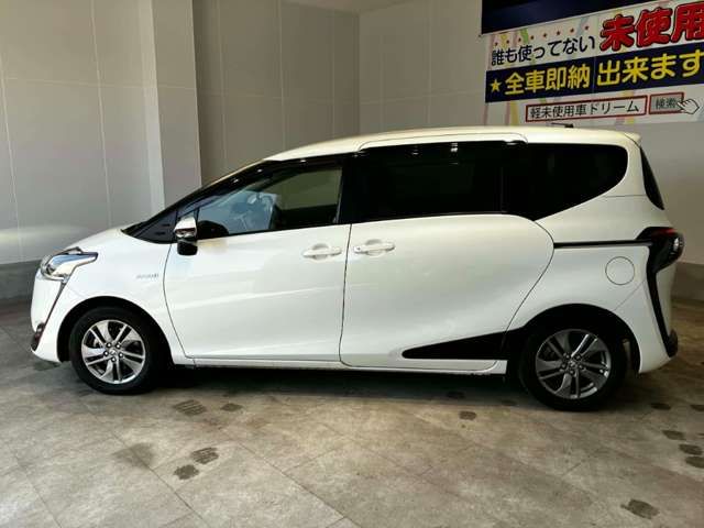 SIENTA HYBRID