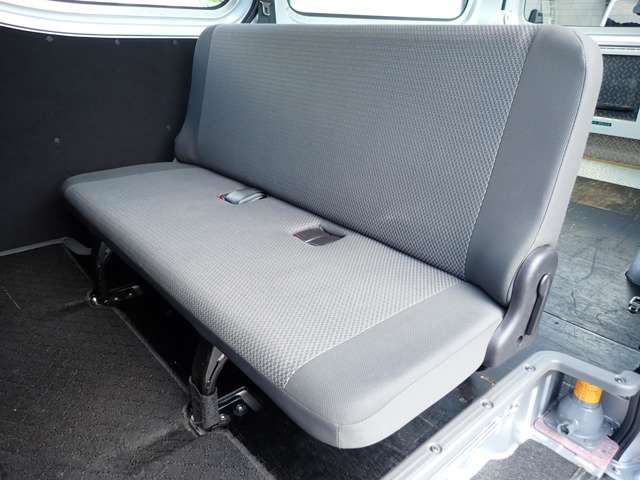 NV350 CARAVAN 4WD