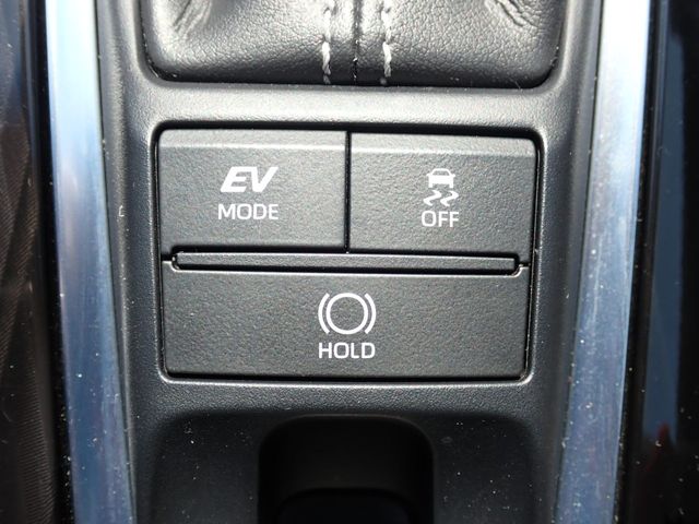 CROWN sedan hybrid