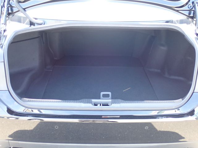 CROWN sedan hybrid