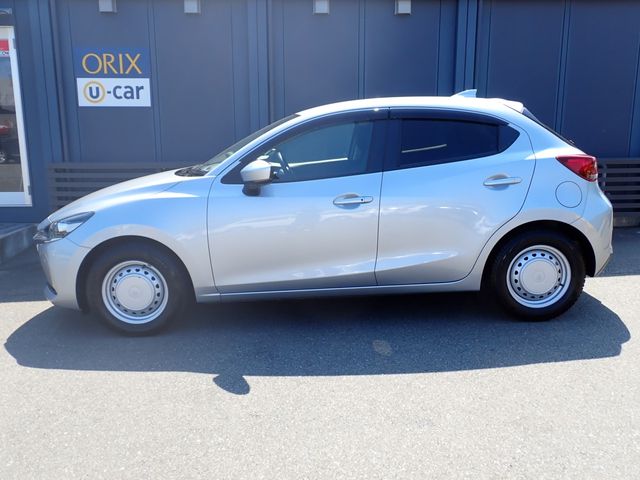 MAZDA2