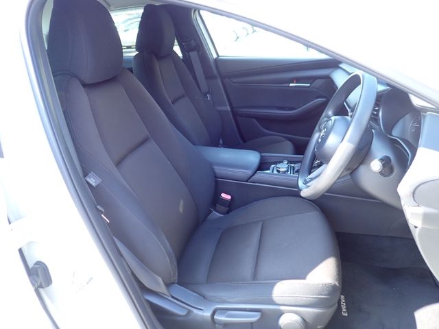 MAZDA3 SEDAN