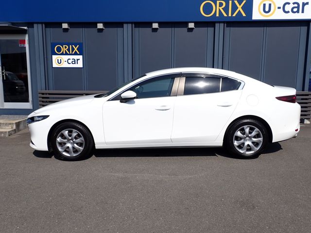 MAZDA3 SEDAN
