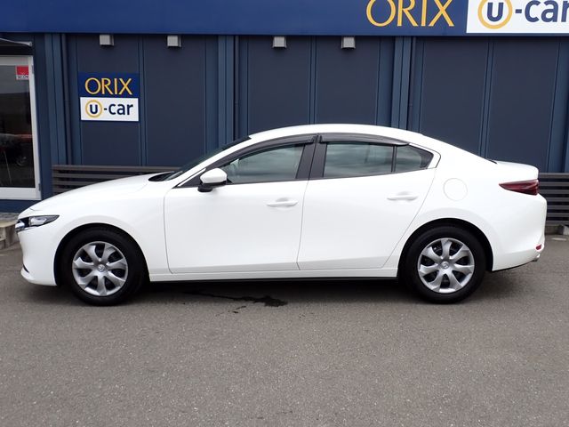 MAZDA3 SEDAN