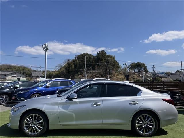 SKYLINE HYBRID 4WD