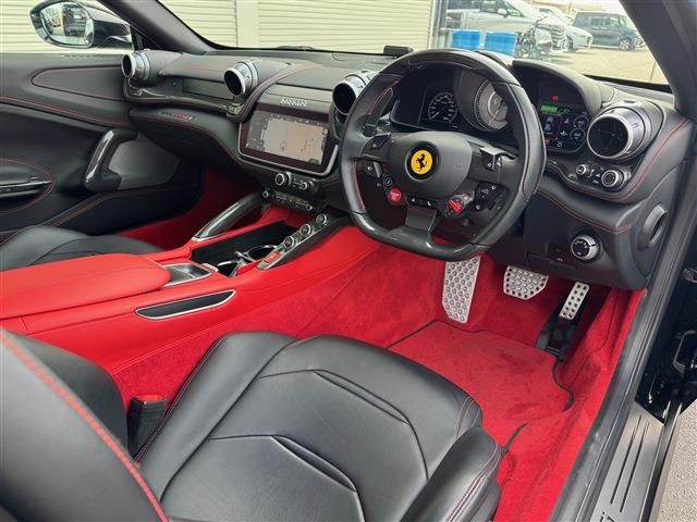 FERRARI GTC4 LUSSO T