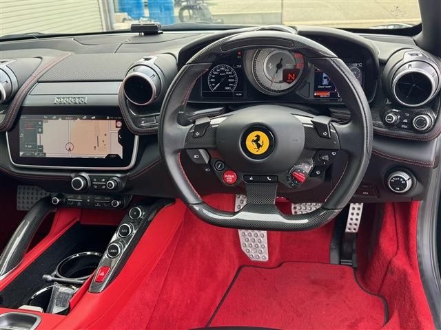 FERRARI GTC4 LUSSO T