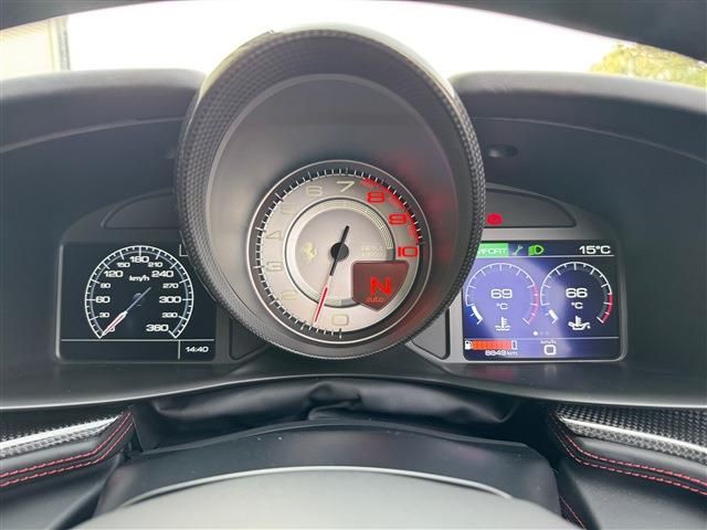 FERRARI GTC4 LUSSO T