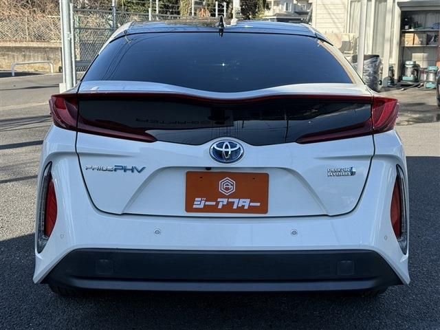 PRIUS PHV
