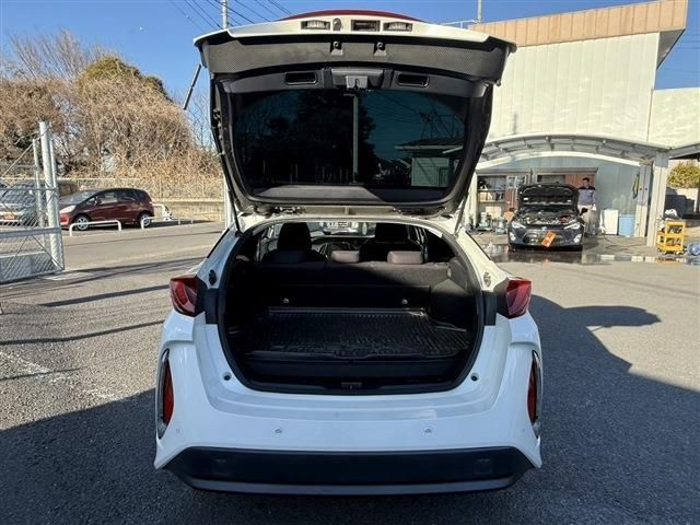 PRIUS PHV