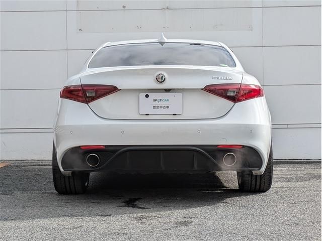 ALFAROMEO Giulia