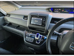 FREED plus HYBRID 4WD
