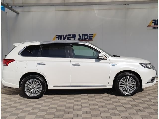 OUTLANDER PHEV