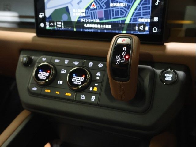 ROVER DEFENDER