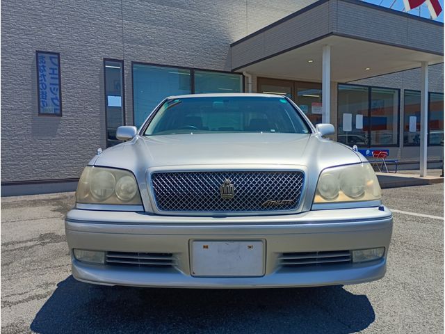 CROWN sedan