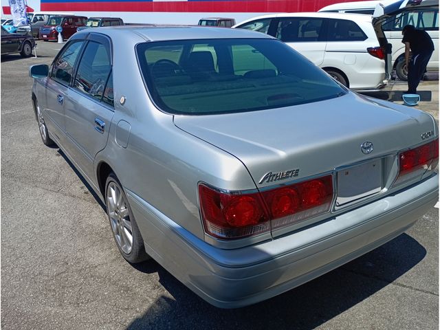 CROWN sedan
