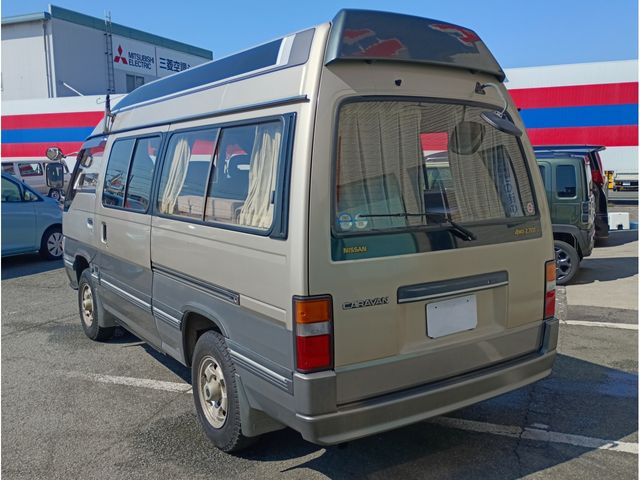 CARAVAN van 4WD