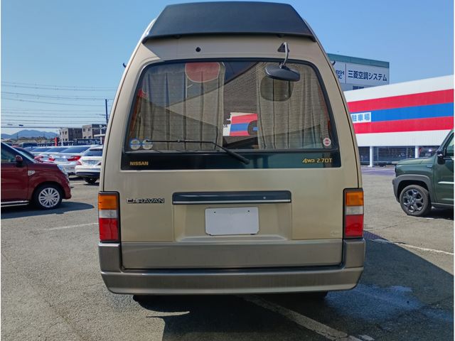 CARAVAN van 4WD