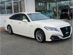 CROWN sedan hybrid
