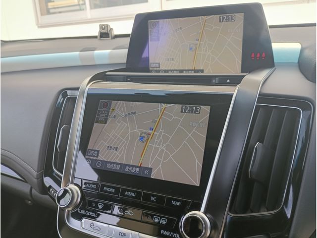 CROWN sedan hybrid