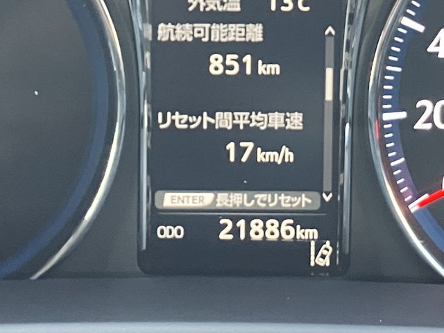 CROWN sedan hybrid