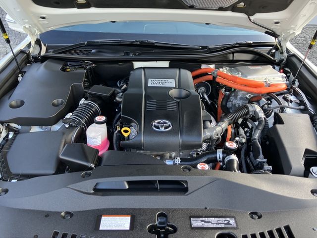 CROWN sedan hybrid