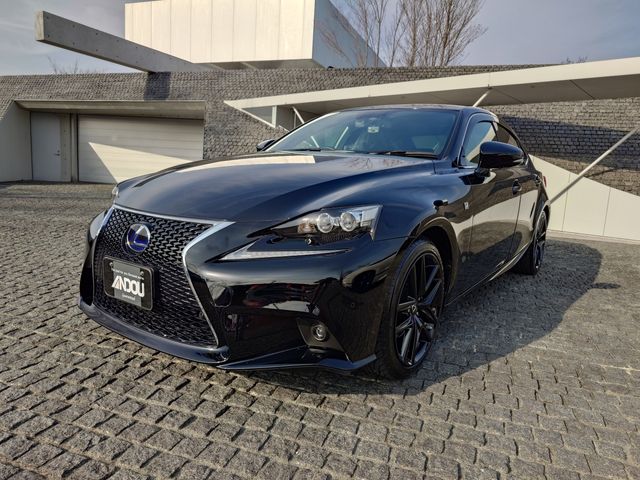 LEXUS IS300h