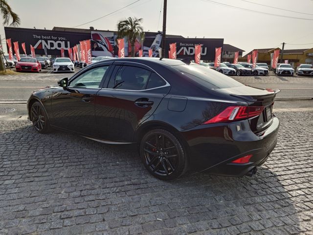 LEXUS IS300h