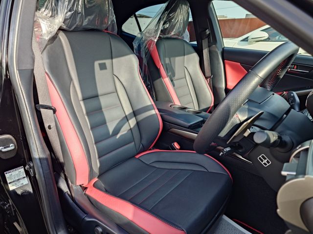 LEXUS IS300h
