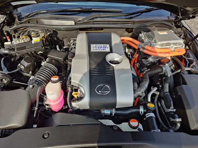 LEXUS IS300h