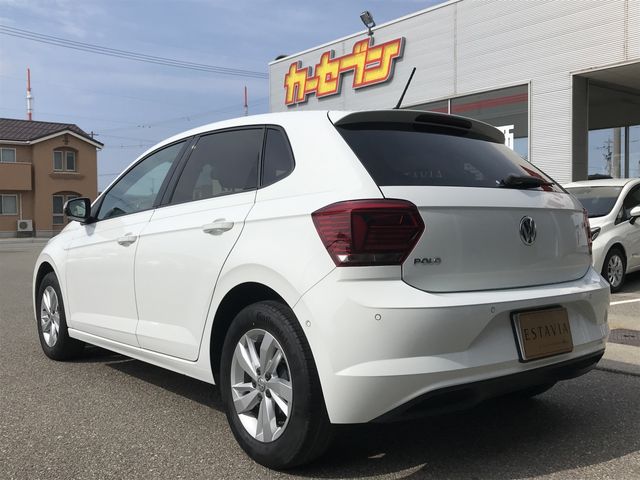 VOLKSWAGEN POLO