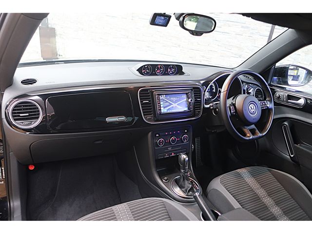 VOLKSWAGEN The BEETLE