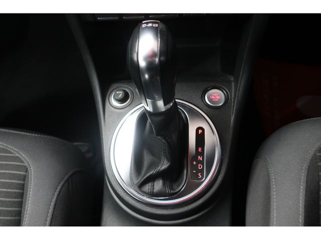 VOLKSWAGEN The BEETLE